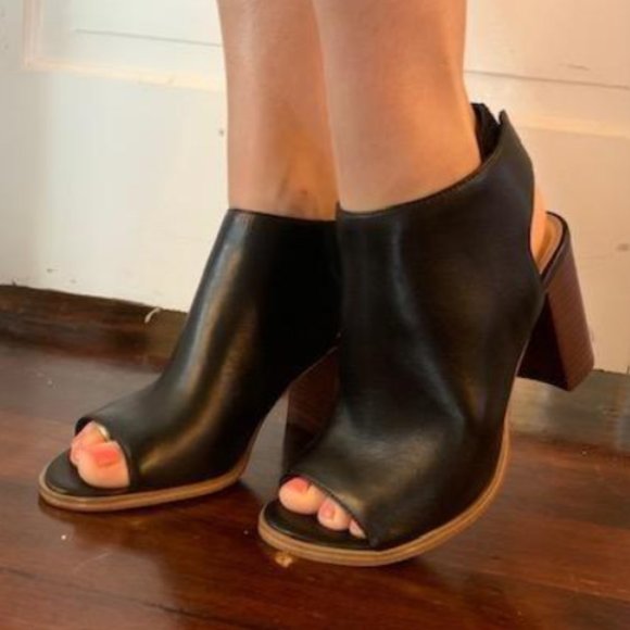 Black Genuine Leather Open Toe Chunky Heel Bootie - Picture 2 of 5